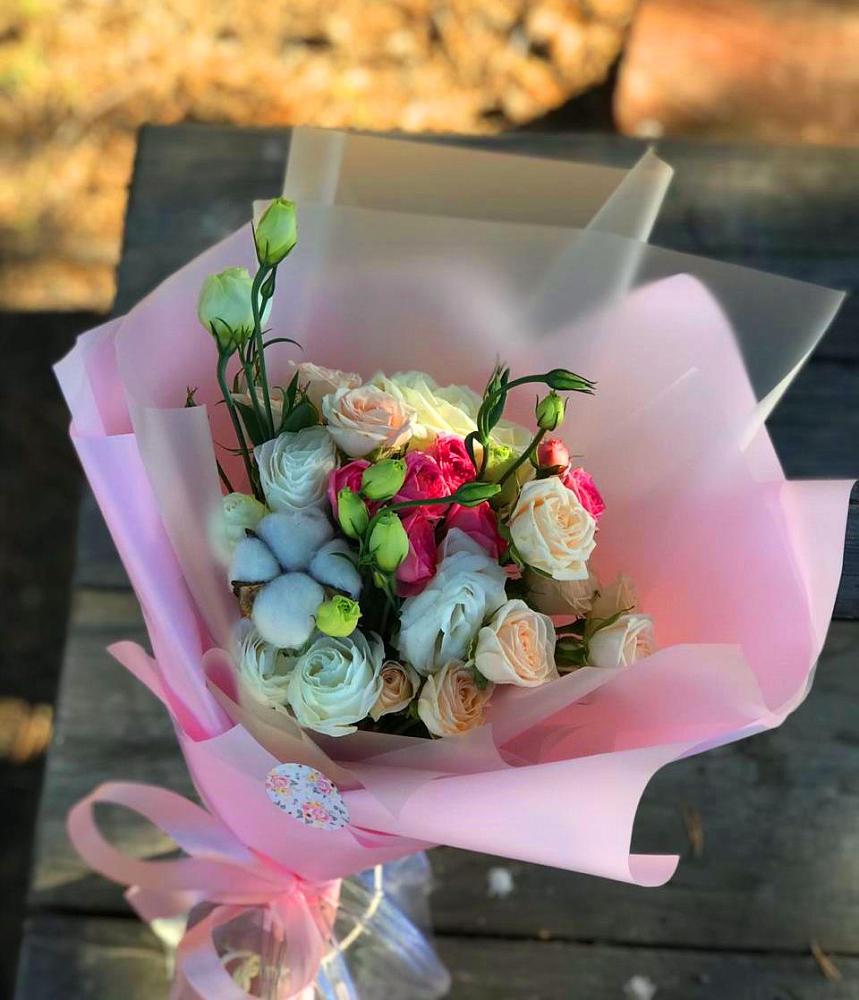 Букет цветов из: Розы и Лизиантусы в Петровское