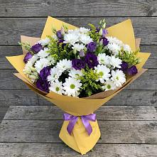 Букет цветов из:  Ирисы, Хризантемы и Ромашки в Петровское