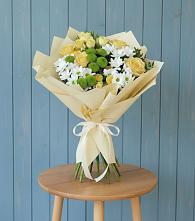 Букет цветов из:  Хризантемы и Розы в Петровское