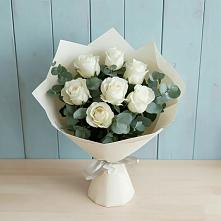 Букет Белые розы в Эвкалипте в Петровское