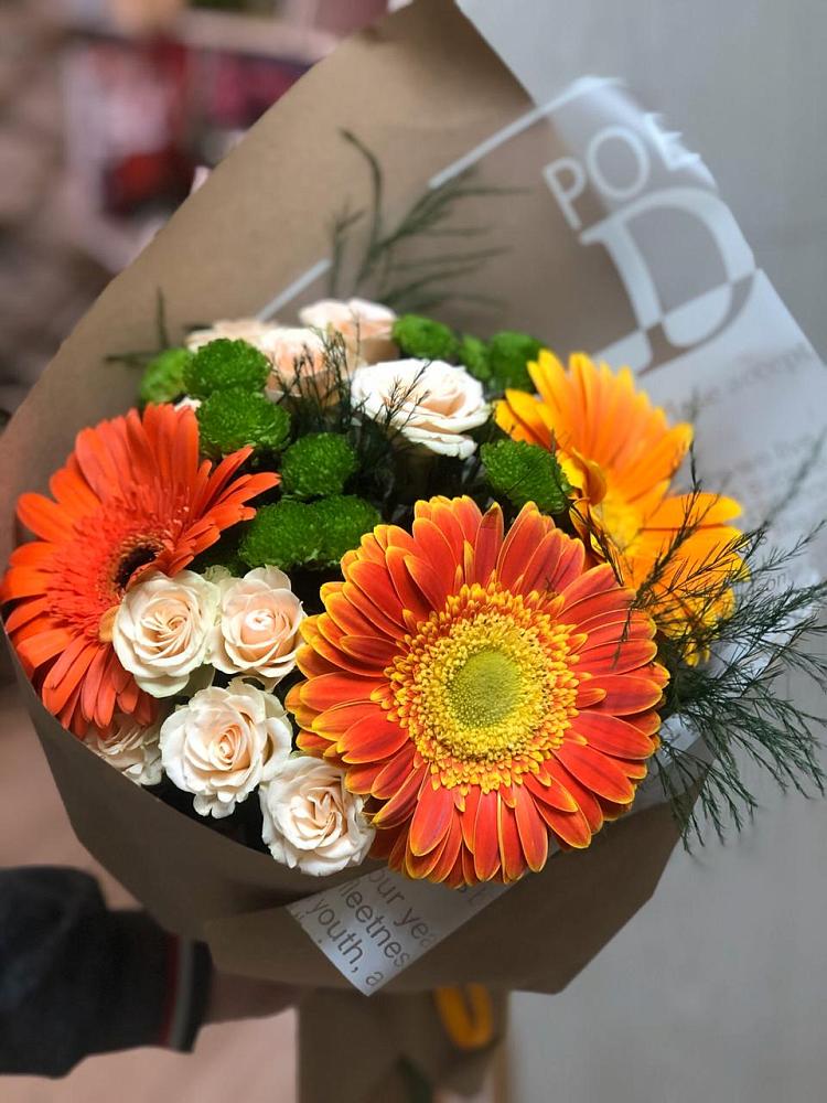 Букет цветов из: Герберы, Хризантемы и Розы в Петровское