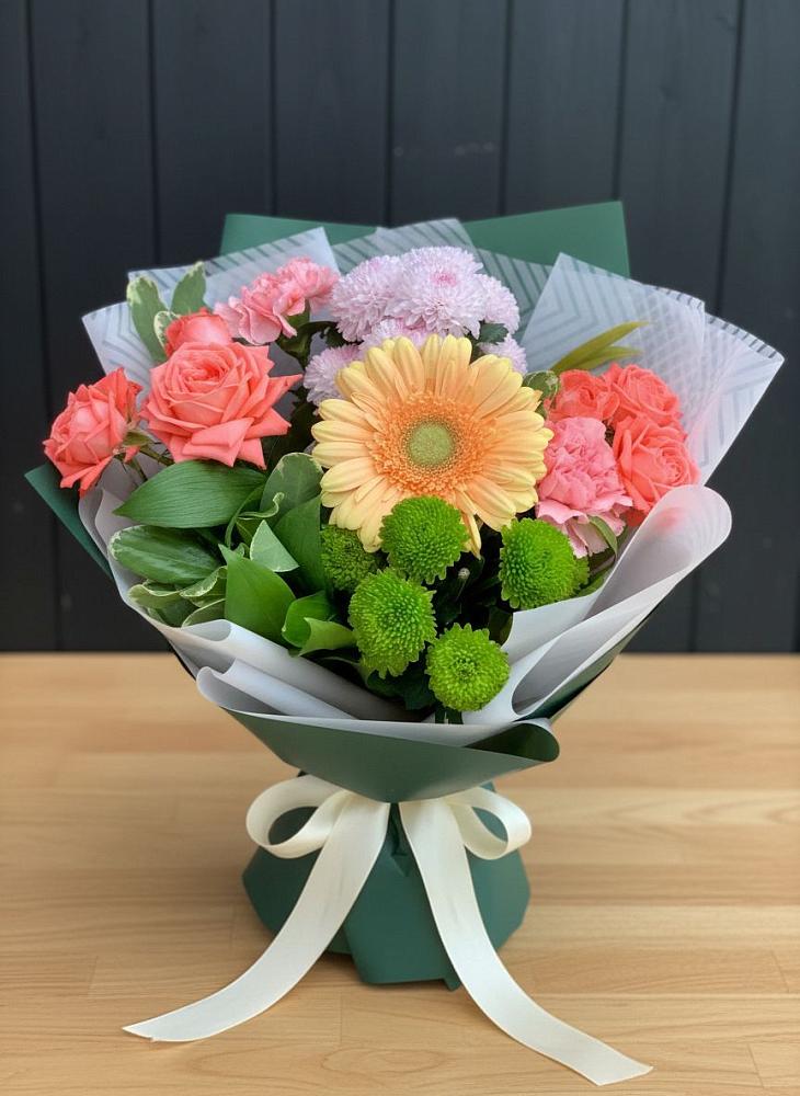 Букет цветов из: Гвоздики, Розы, Герберы и Хризантемы в Петровское